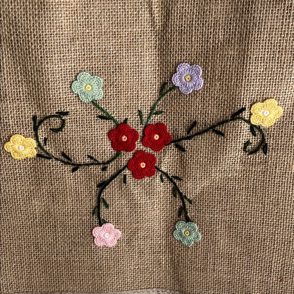 New Floral Embroidered Tan Tote Bag - Picture 4 of 7